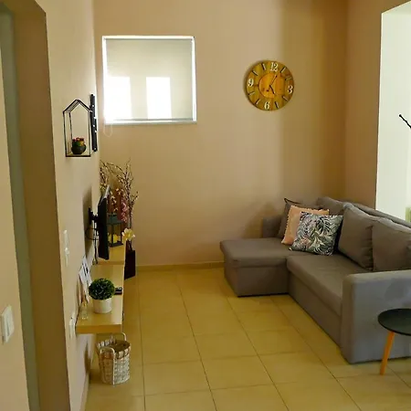 Maria & Manos Guest House, *